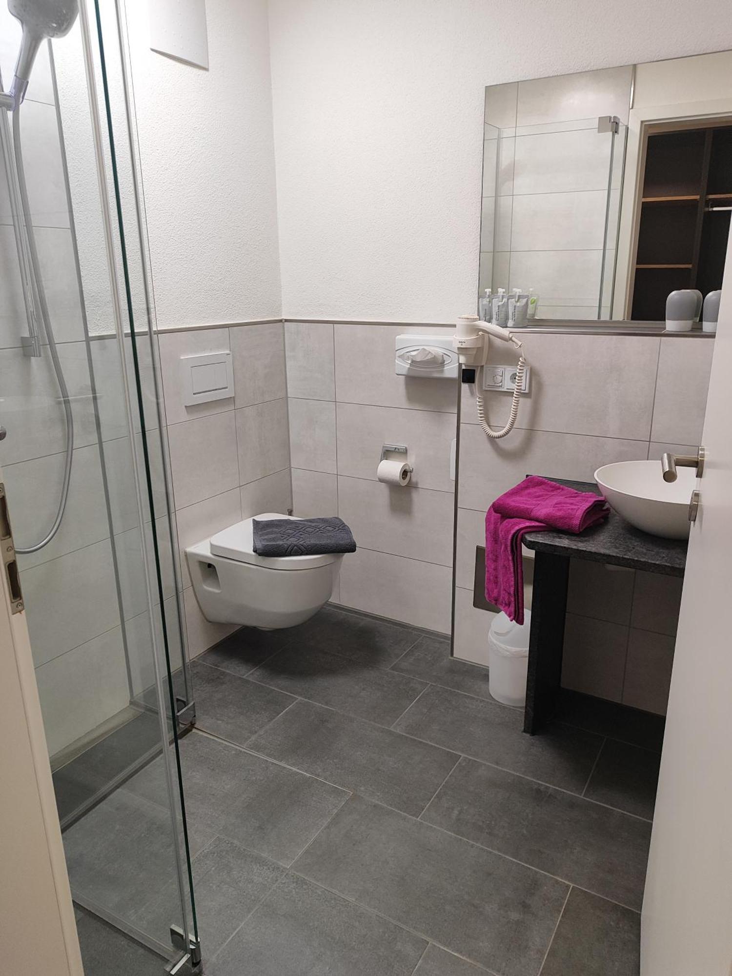 Hotel Gaestehaus Stock Zimmer Trueffeleckle Friedrichshafen Luaran gambar