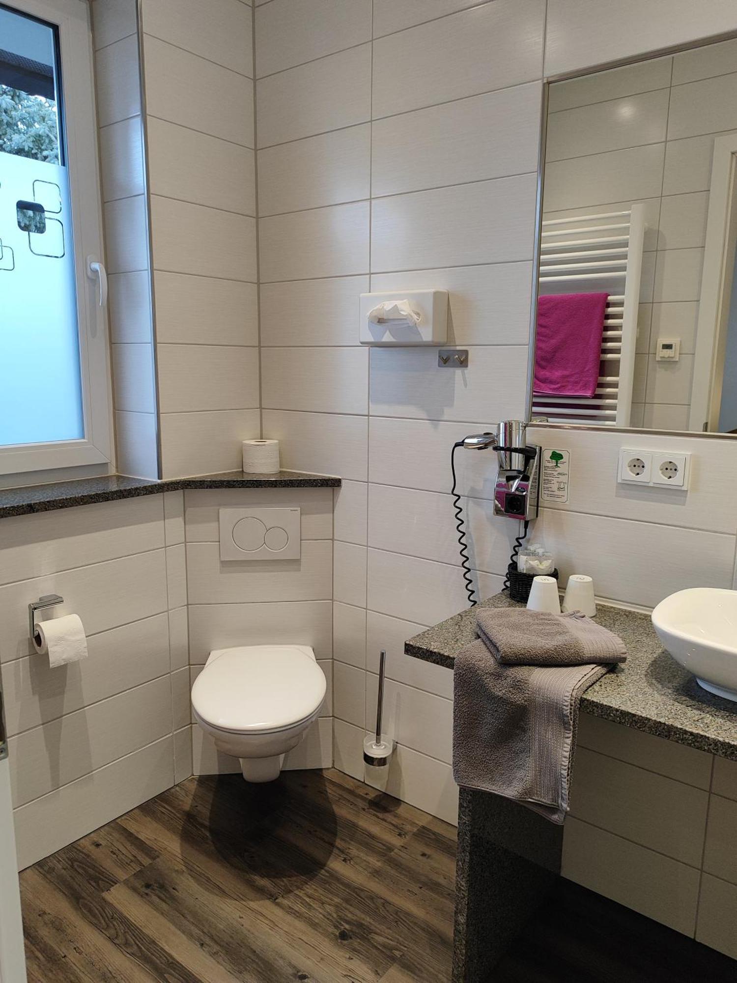 Hotel Gaestehaus Stock Zimmer Trueffeleckle Friedrichshafen Luaran gambar