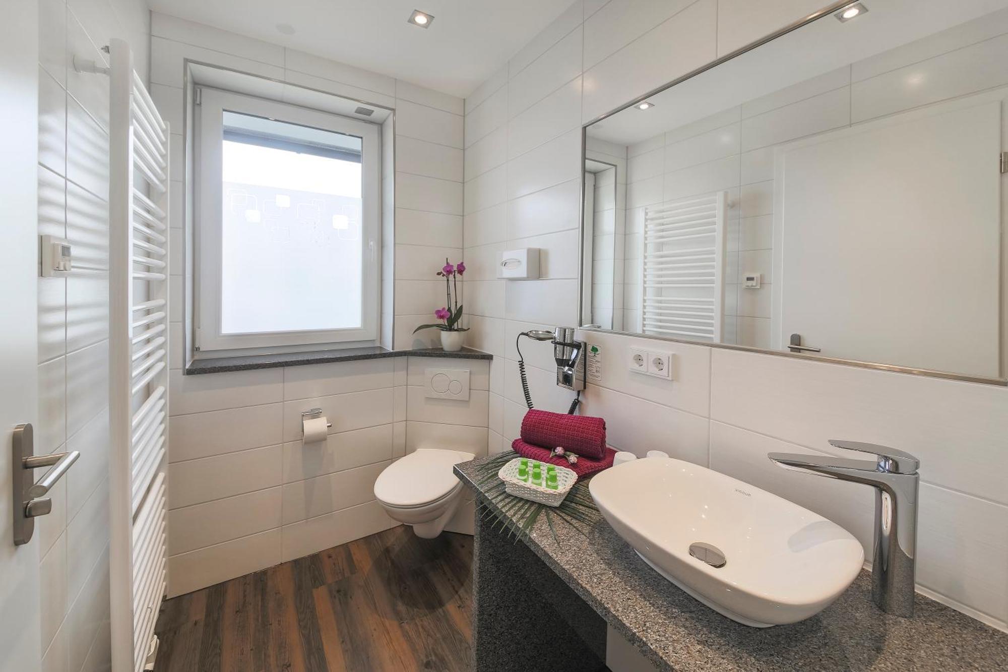 Hotel Gaestehaus Stock Zimmer Trueffeleckle Friedrichshafen Luaran gambar
